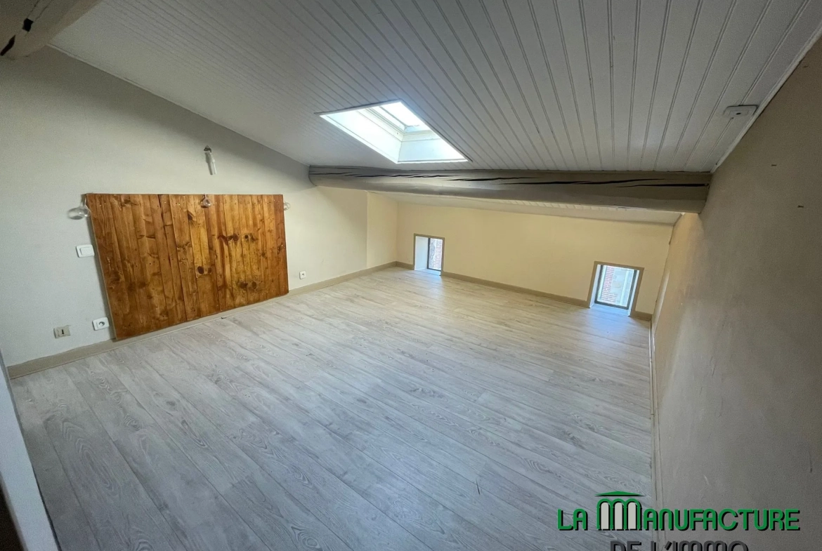 Appartement 3 pièces à Saint-Étienne – Dernier étage, 46m², proche des commodités 