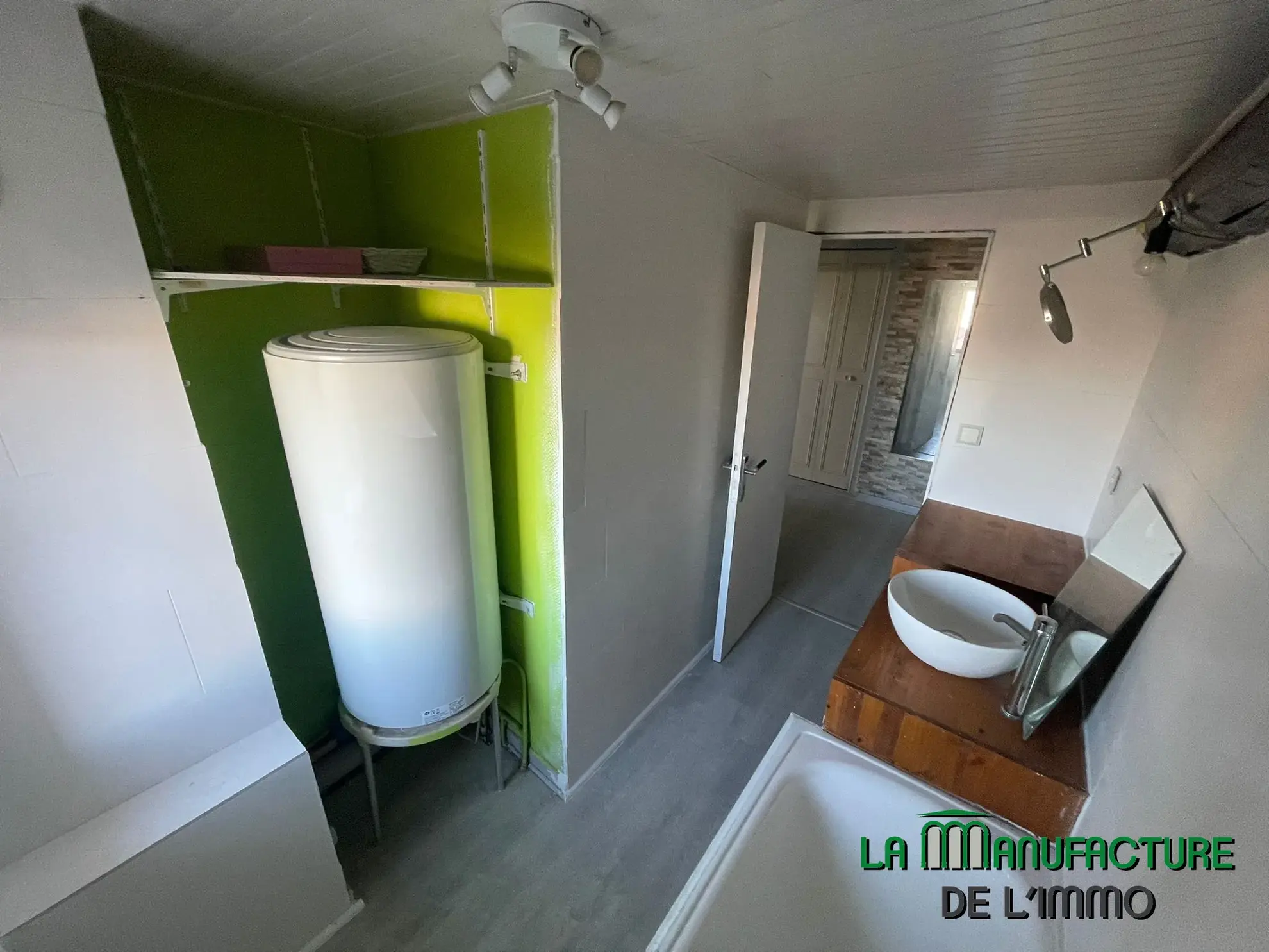 Appartement 3 pièces à Saint-Étienne – Dernier étage, 46m², proche des commodités 
