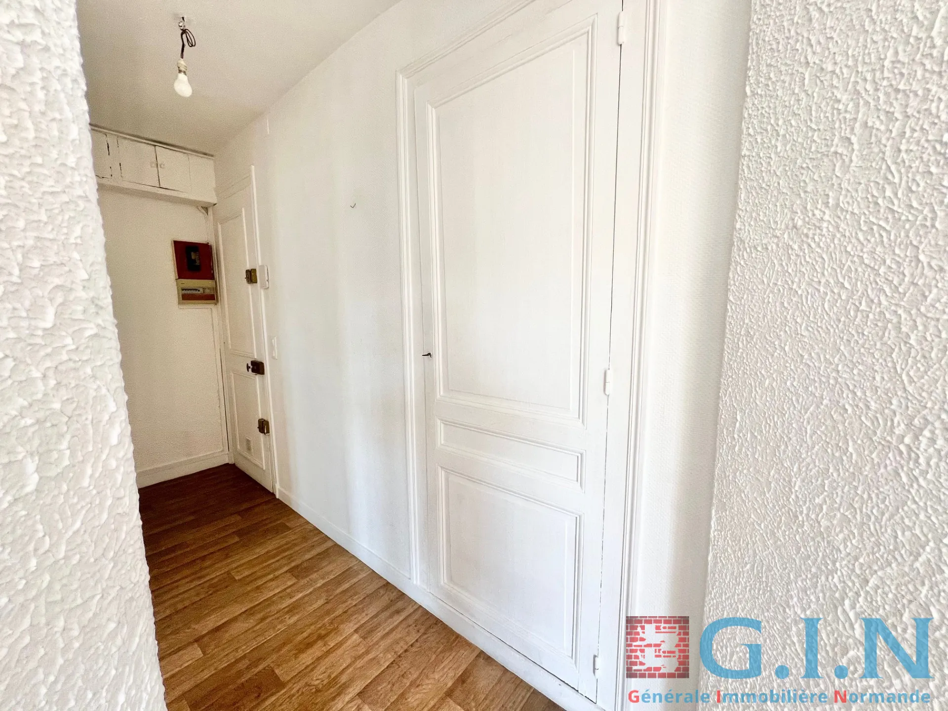 Appartement T2 rénové de 46,20 m² à Rouen, secteur Place Saint-Marc 