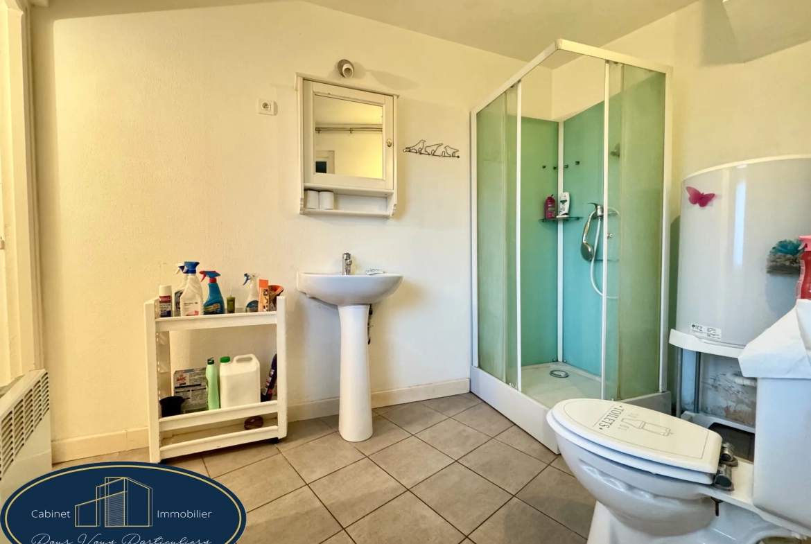 Maison mitoyenne à Aniche avec jardin et 2 chambres, possibilité d'en faire 3 