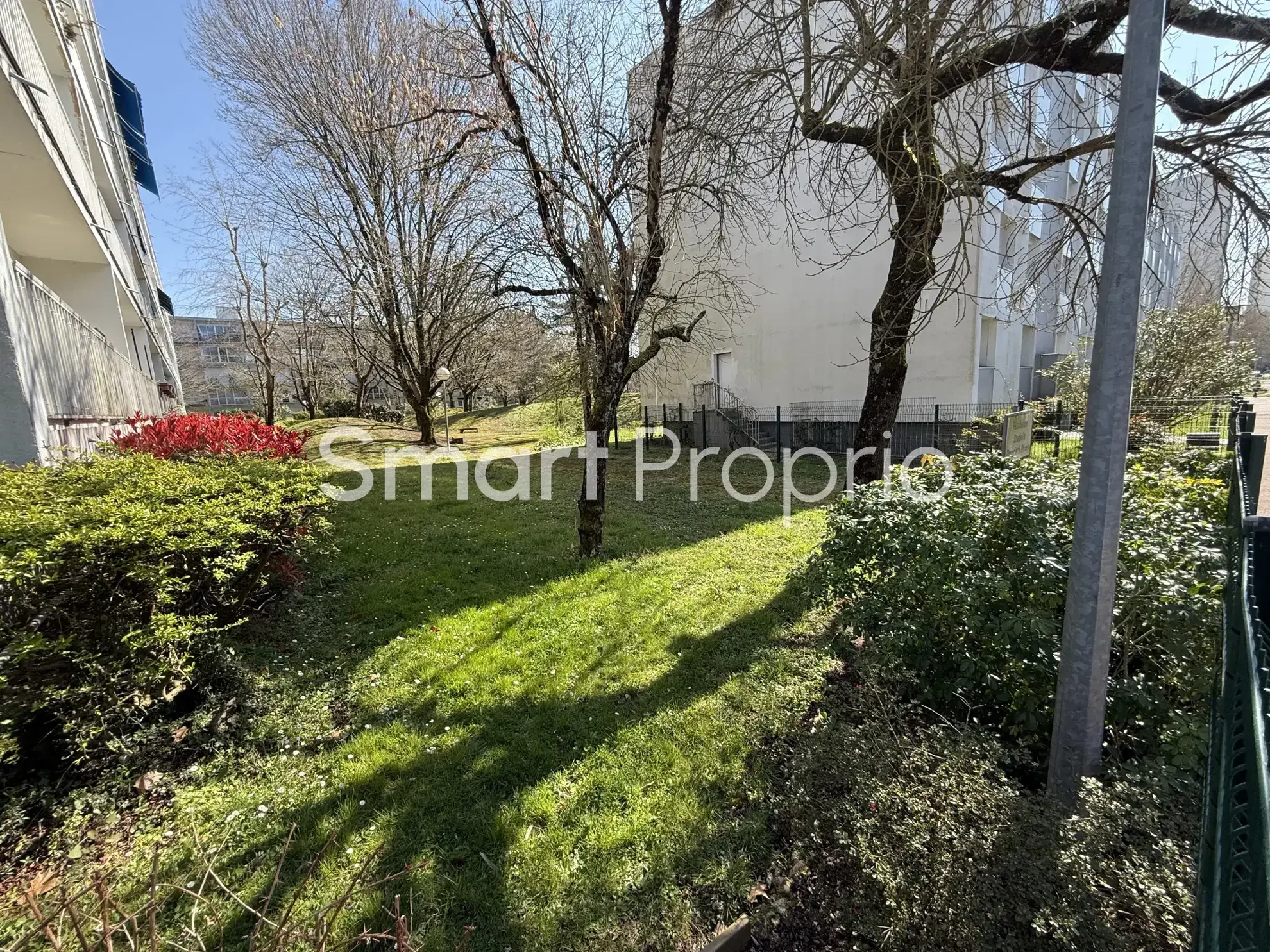 Appartement T3 de 63 m² à Lormont avec balcon, parking et cave 