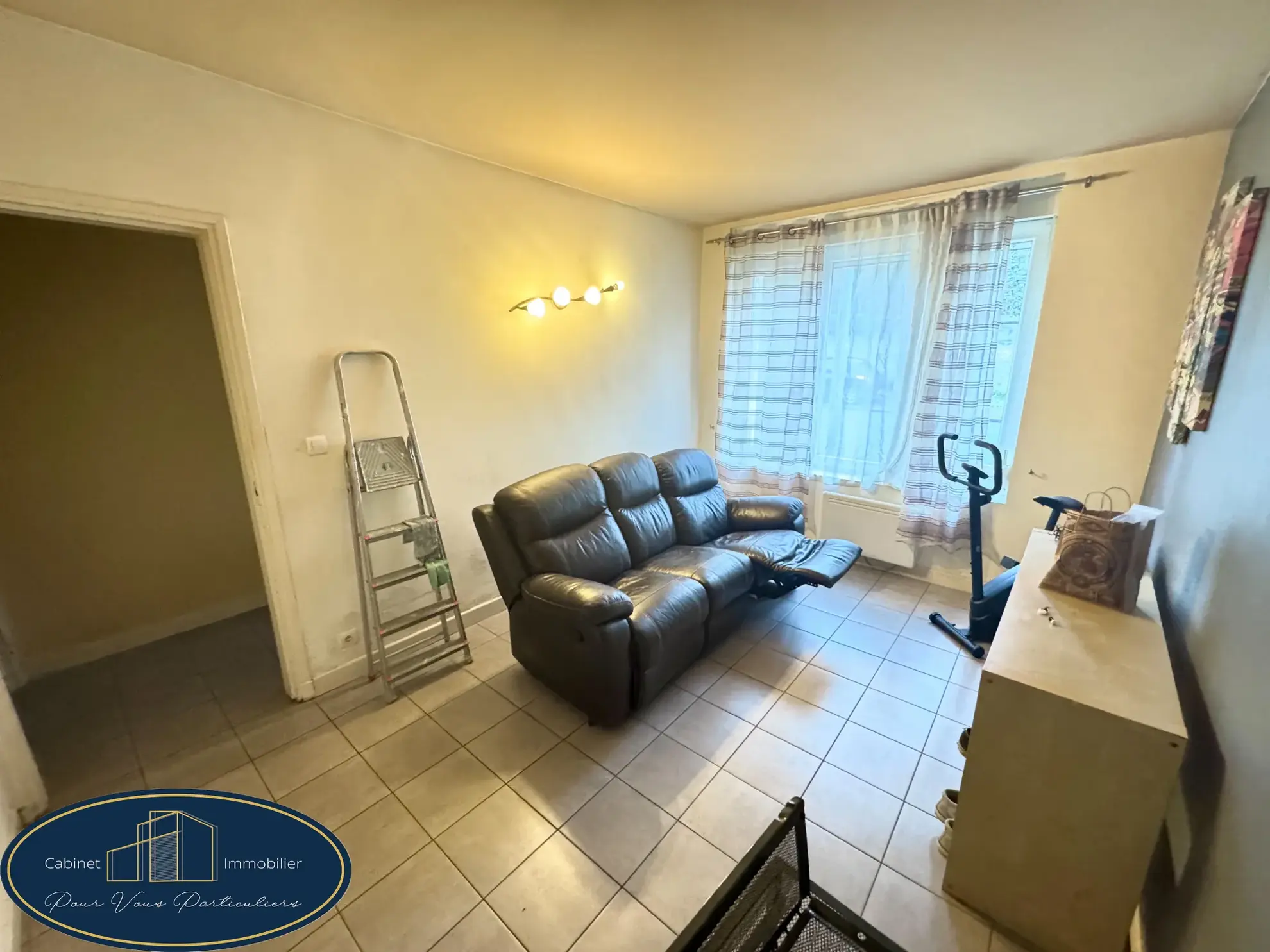 Maison mitoyenne à Aniche avec jardin et 2 chambres, possibilité d'en faire 3 