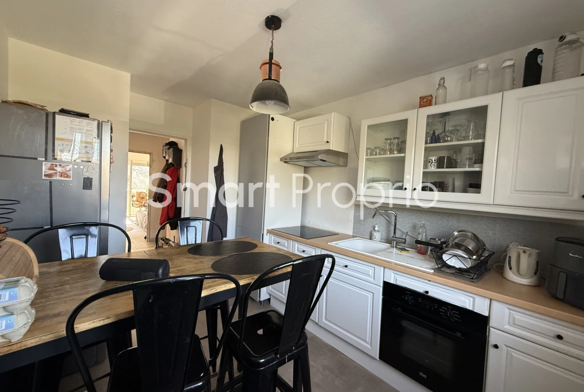 Appartement T3 de 63 m² à Lormont avec balcon, parking et cave 