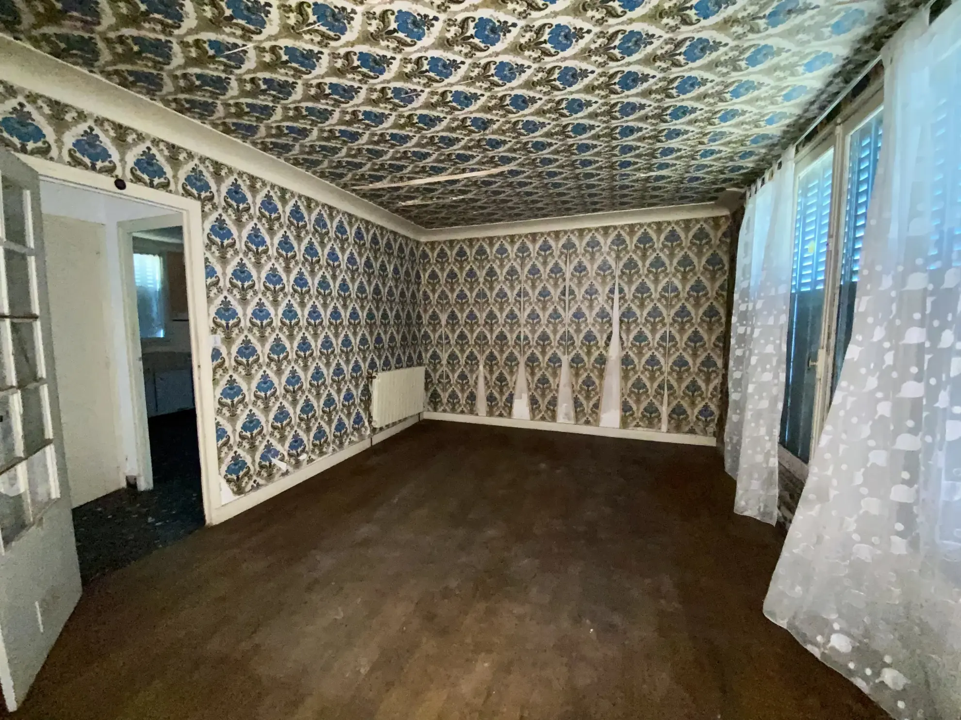 Charmant pavillon avec sous-sol et grand terrain à Cercy la Tour 58340 