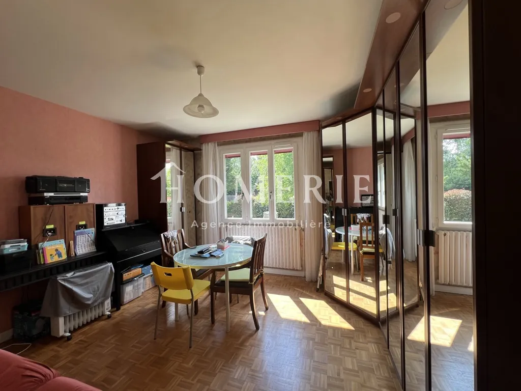 Maison de campagne de 96 m² à seulement 15 min de Sancerre avec grand jardin arboré 