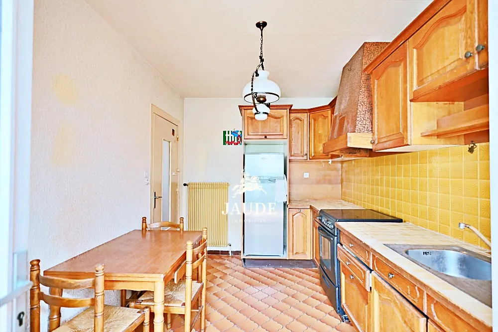 Maison 5 pièces à vendre à Cournon-d'Auvergne avec potentiel de rénovation 