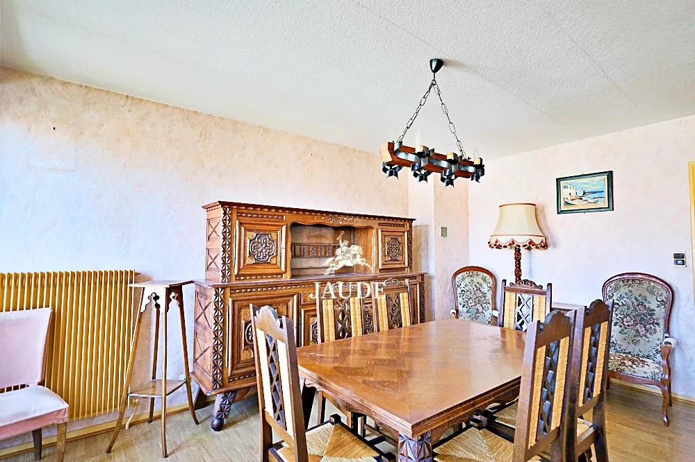 Maison 5 pièces à vendre à Cournon-d'Auvergne avec potentiel de rénovation 