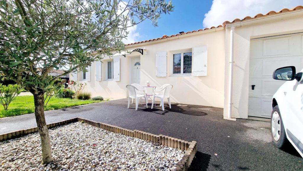 Maison 114 m² avec 4 chambres, jardin et garage à Froidfond