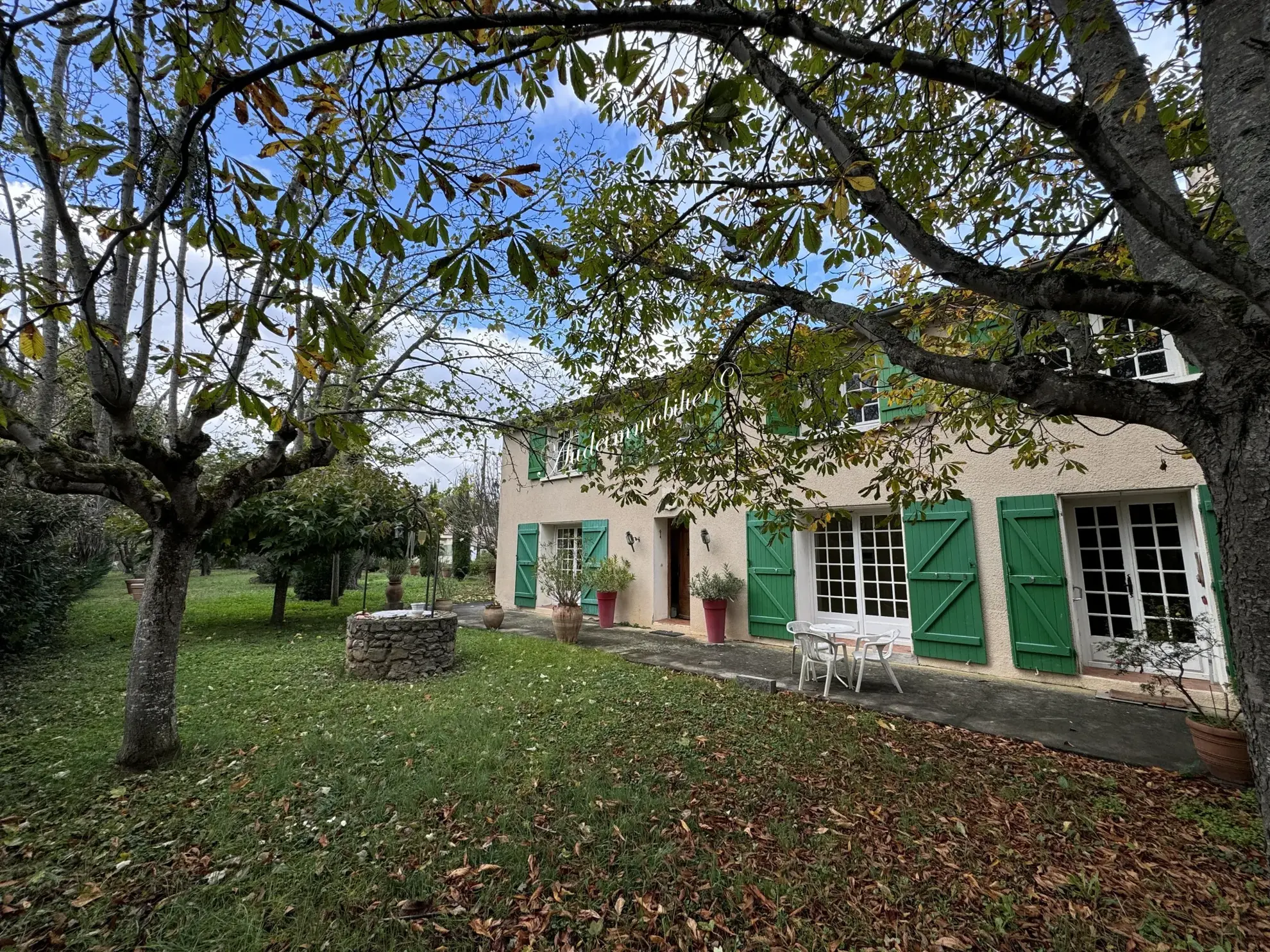 Belle maison familiale avec jardin et garages à Quillan en Haute-Vallée 