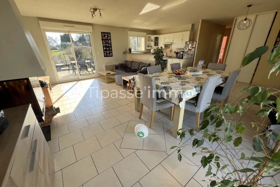 Belle maison T4 récente avec jardin et garage à Bourgtheroulde 