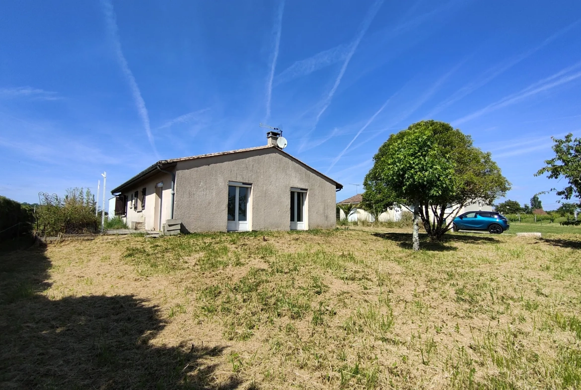 Maison récente à Caudrot avec 3 chambres, grand terrain et vue sur coteaux 
