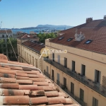 Studio rénové de 27 m² à Toulon, parfait pour investissement locatif