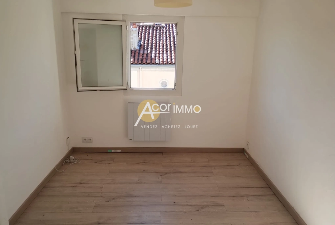 Studio rénové de 27 m² à Toulon, parfait pour investissement locatif 