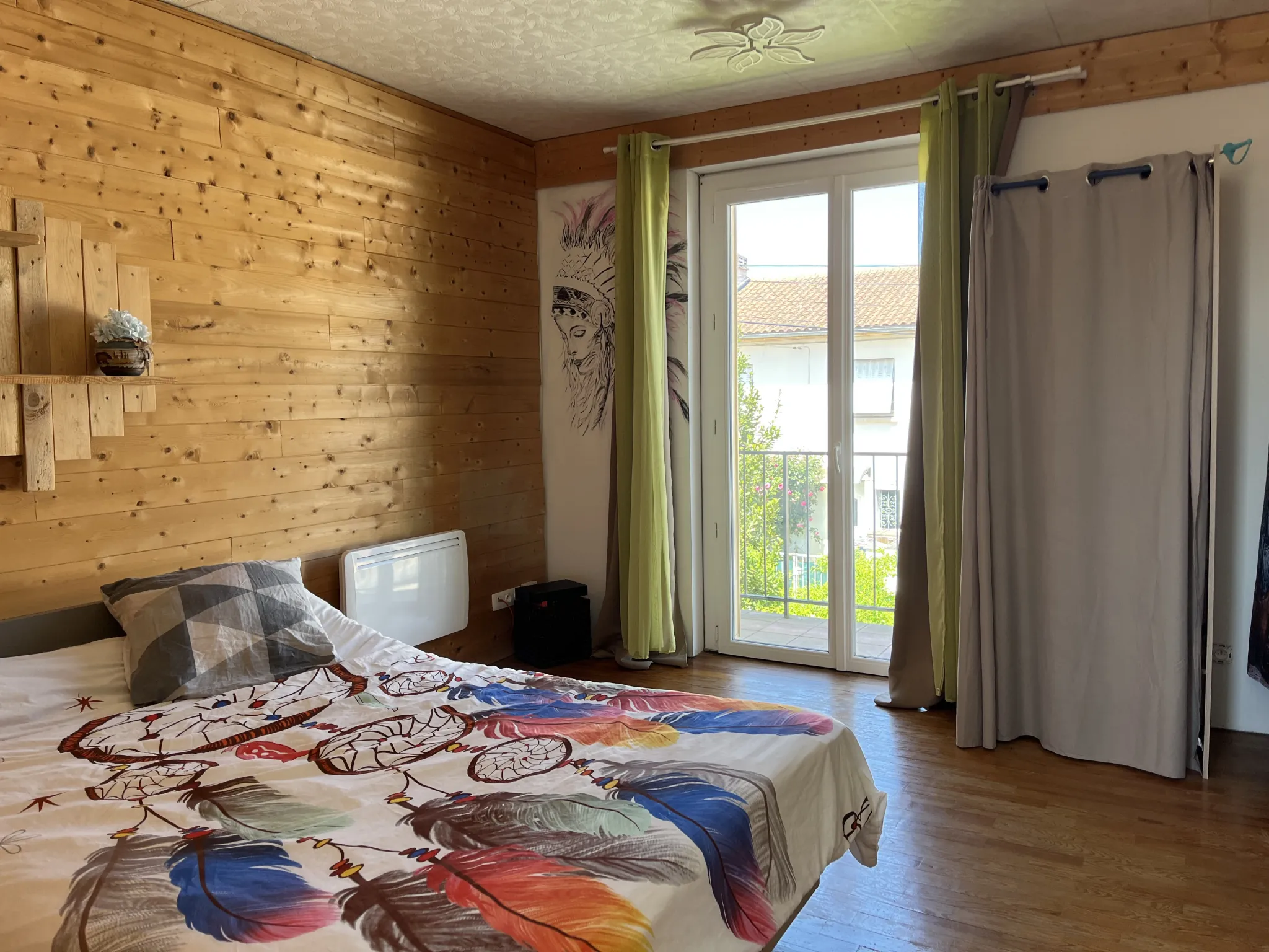 Maison duplex des années 1960 à Tarbes avec jardin et balcon à rénover 
