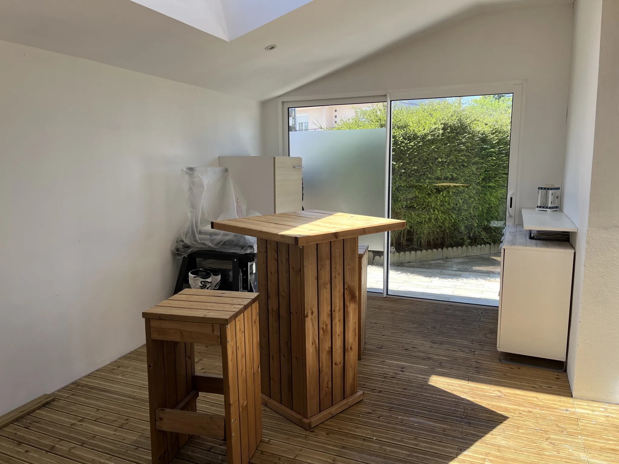 Maison duplex des années 1960 à Tarbes avec jardin et balcon à rénover 