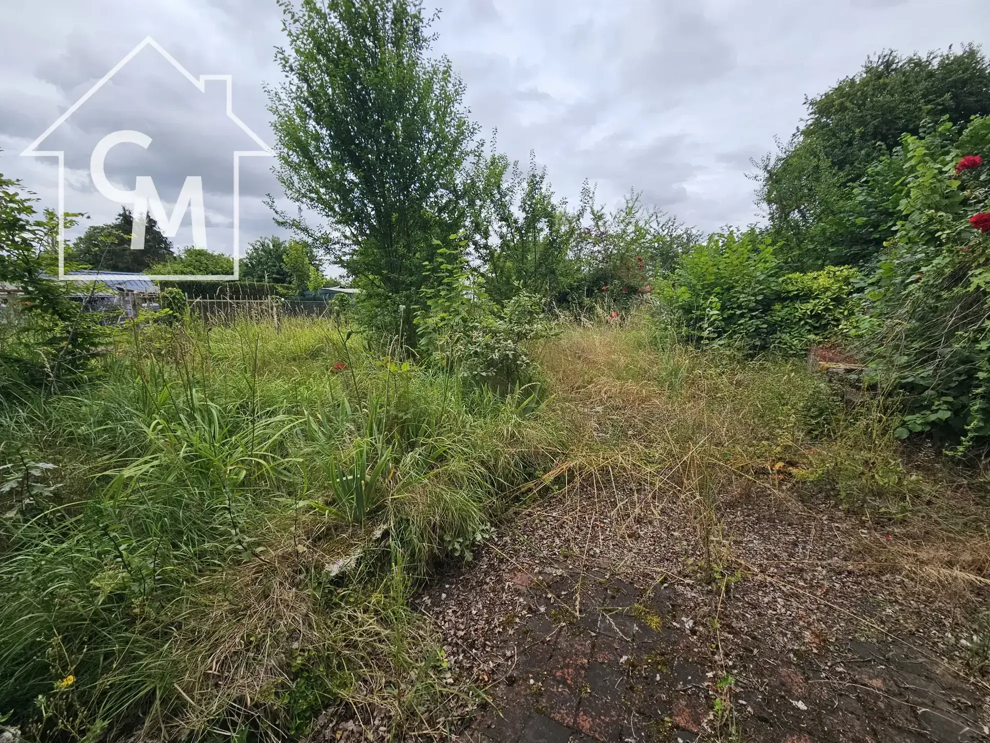 Maison à Moisy de 93 m² avec jardin, garage et travaux à prévoir 