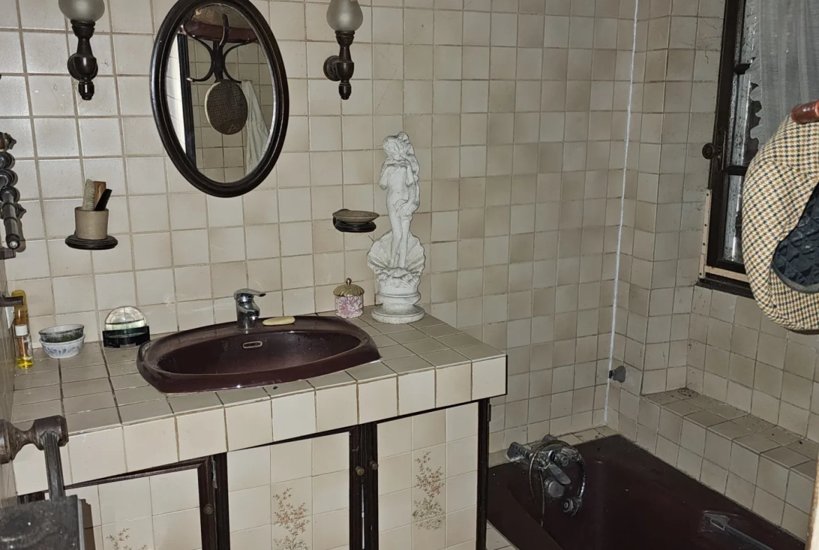 Maison à Moisy de 93 m² avec jardin, garage et travaux à prévoir 