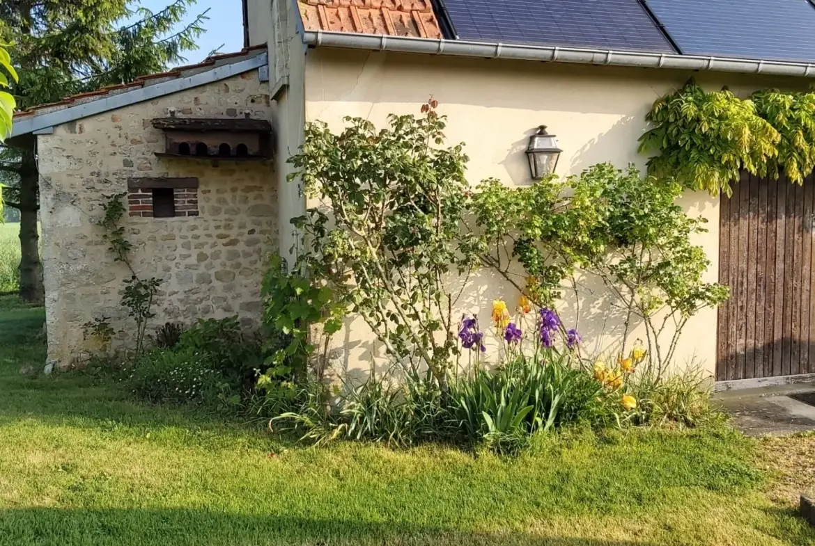 A vendre maison de campagne de 150 m² à Le Mêle-sur-Sarthe 