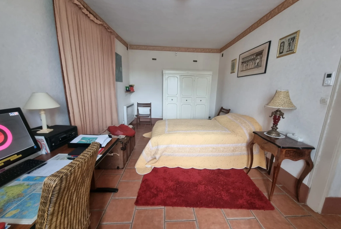 A vendre maison de campagne de 150 m² à Le Mêle-sur-Sarthe 