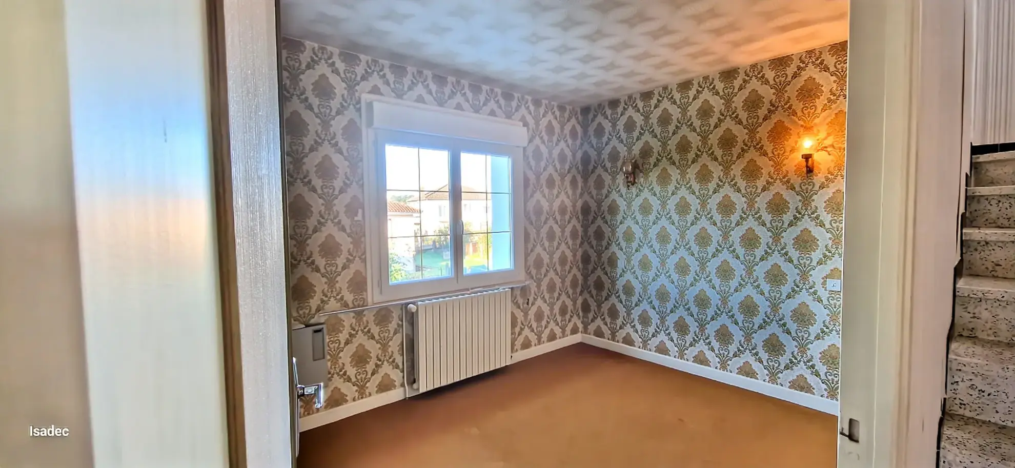 Maison de caractère de 3 niveaux avec 6 chambres, garage et jardin à Leyme dans le Lot 