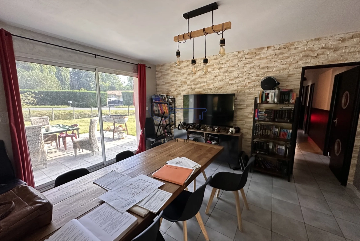Maison BBC de plain-pied avec jardin à Cours de Pile près de Bergerac 