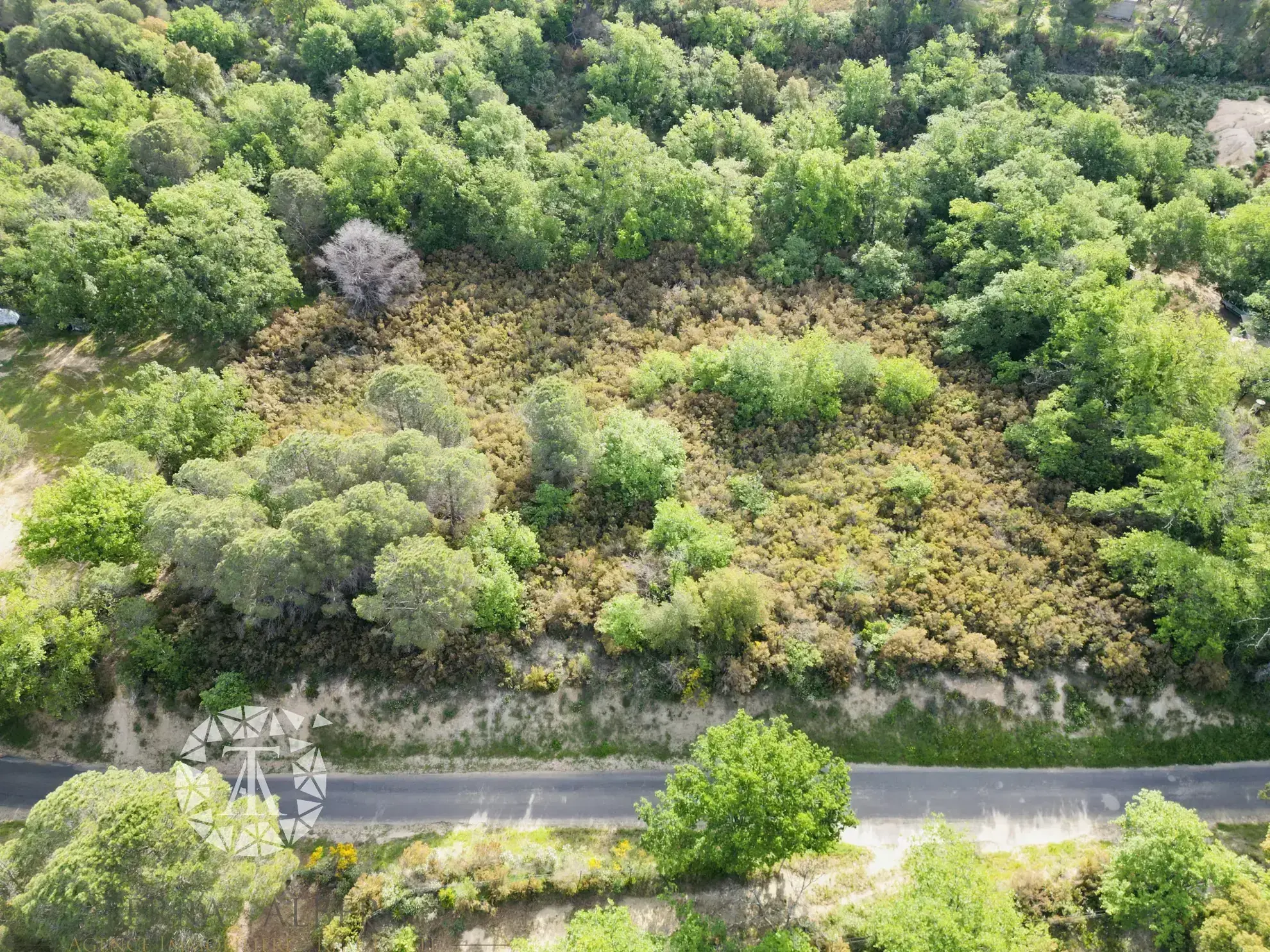 Terrain de loisir à vendre à Argeles-sur-Mer avec vue sur le château de Valmy 