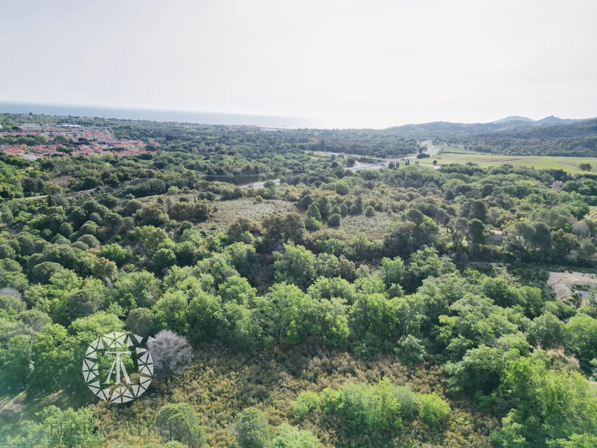 Terrain de loisir à vendre à Argeles-sur-Mer avec vue sur le château de Valmy 