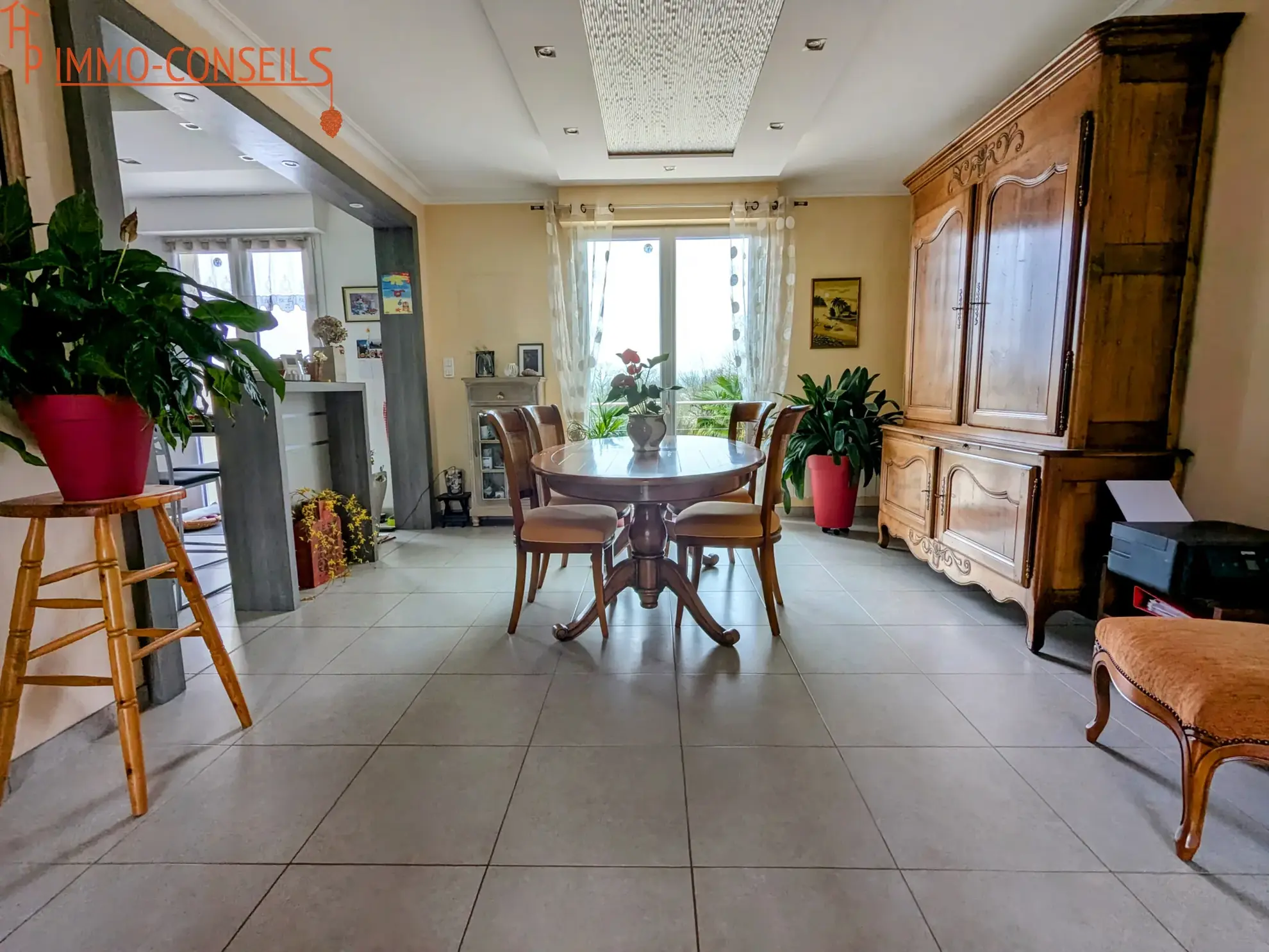 Maison familiale avec 4 chambres, sous-sol complet, emplacement idéal à Nort sur Erdre 