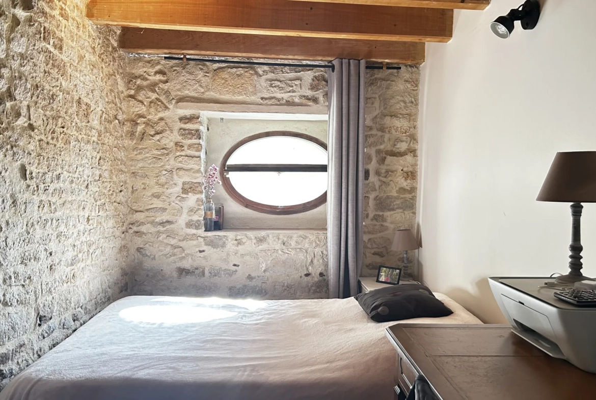 Maison de ville à Coulon, Charme et Terrasse au Cœur du Marais Poitevin 