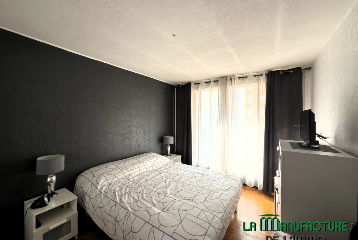 Appartement 4 pièces de 78m² à vendre à Saint-Étienne, secteur Bergson/La Terrasse 