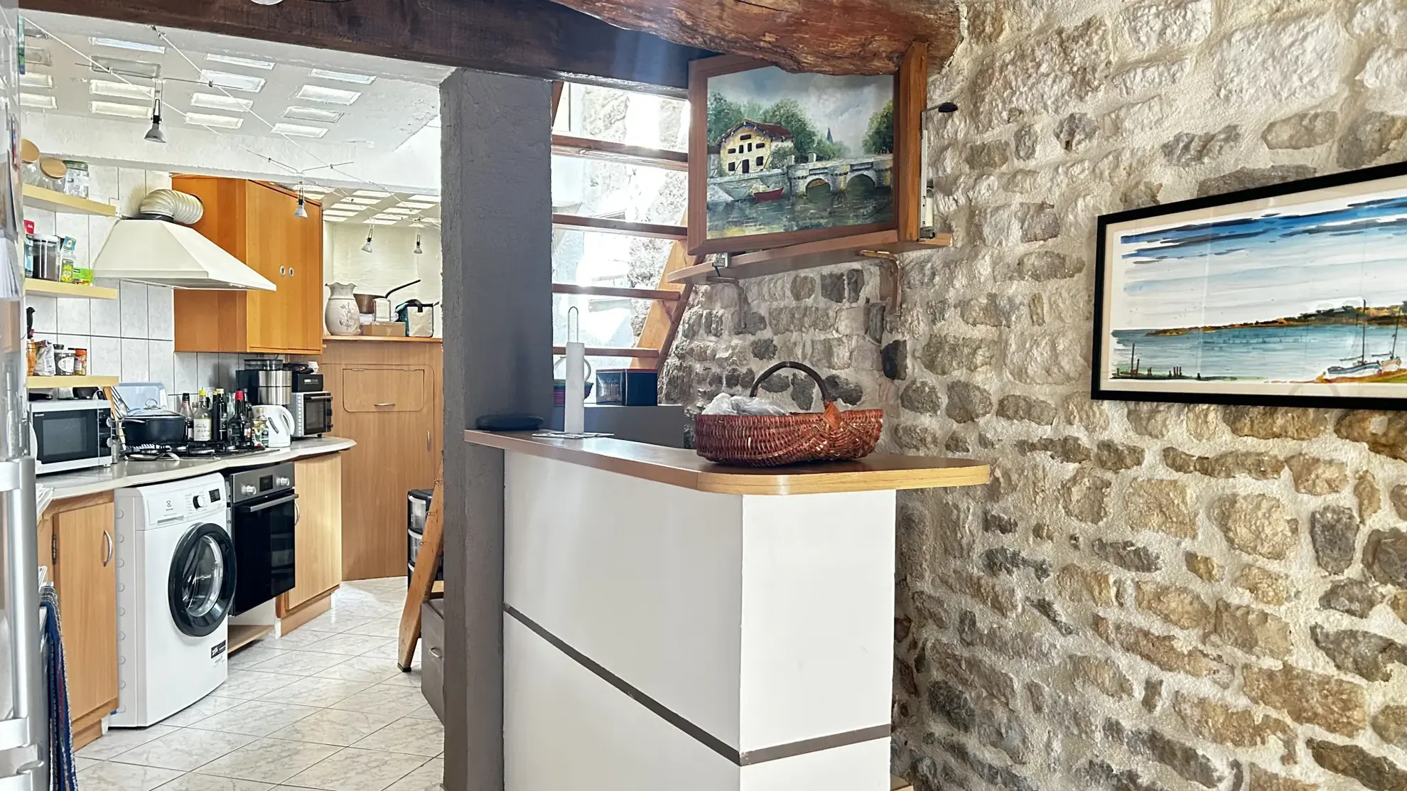 Maison de ville à Coulon, Charme et Terrasse au Cœur du Marais Poitevin 