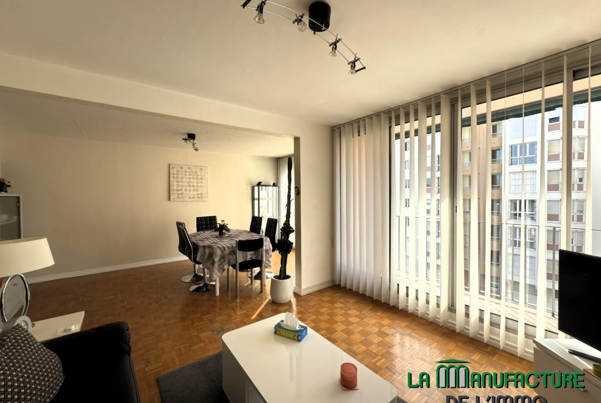 Appartement 4 pièces de 78m² à vendre à Saint-Étienne, secteur Bergson/La Terrasse 