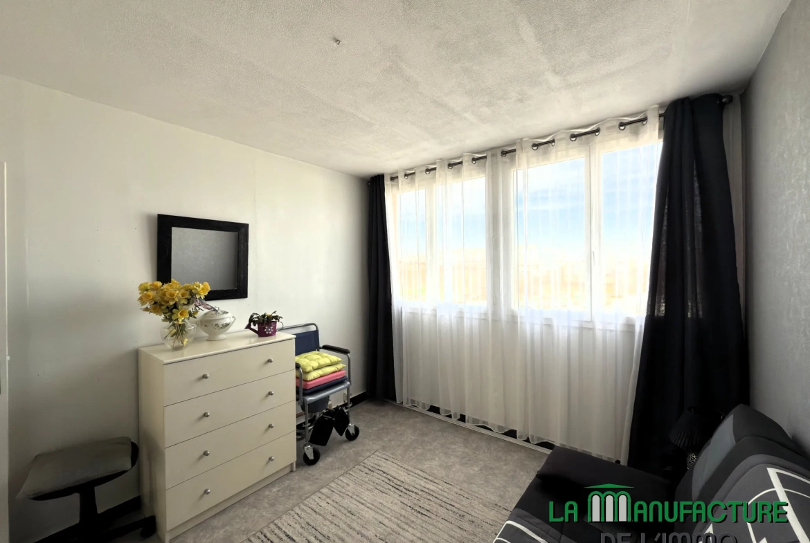 Appartement 4 pièces de 78m² à vendre à Saint-Étienne, secteur Bergson/La Terrasse 