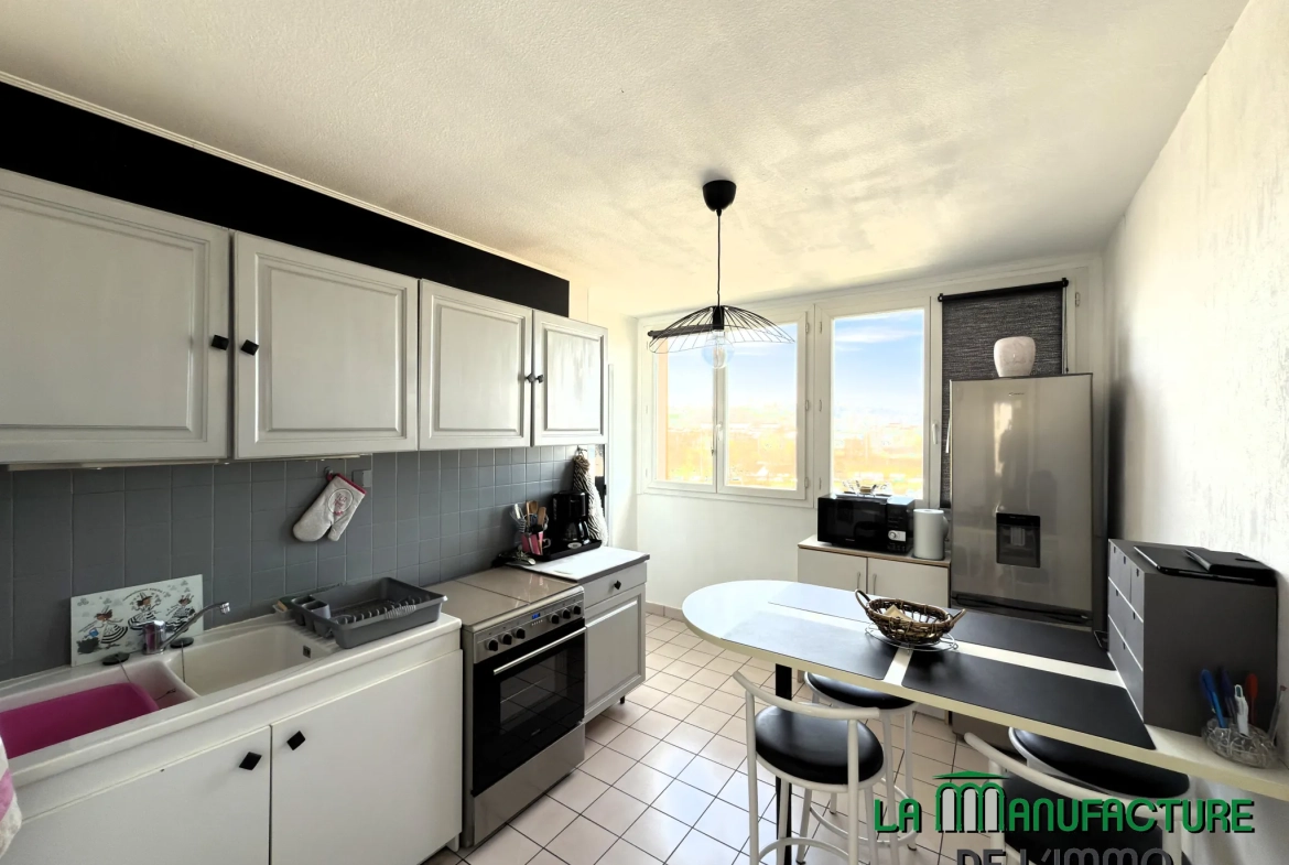 Appartement 4 pièces de 78m² à vendre à Saint-Étienne, secteur Bergson/La Terrasse 