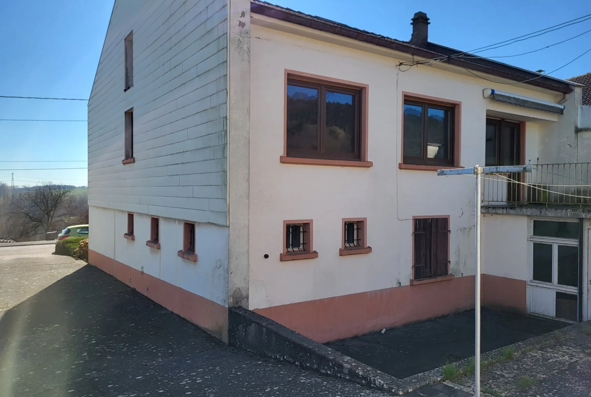 Maison individuelle à Remering de 100 m² avec dépendances et jardin 