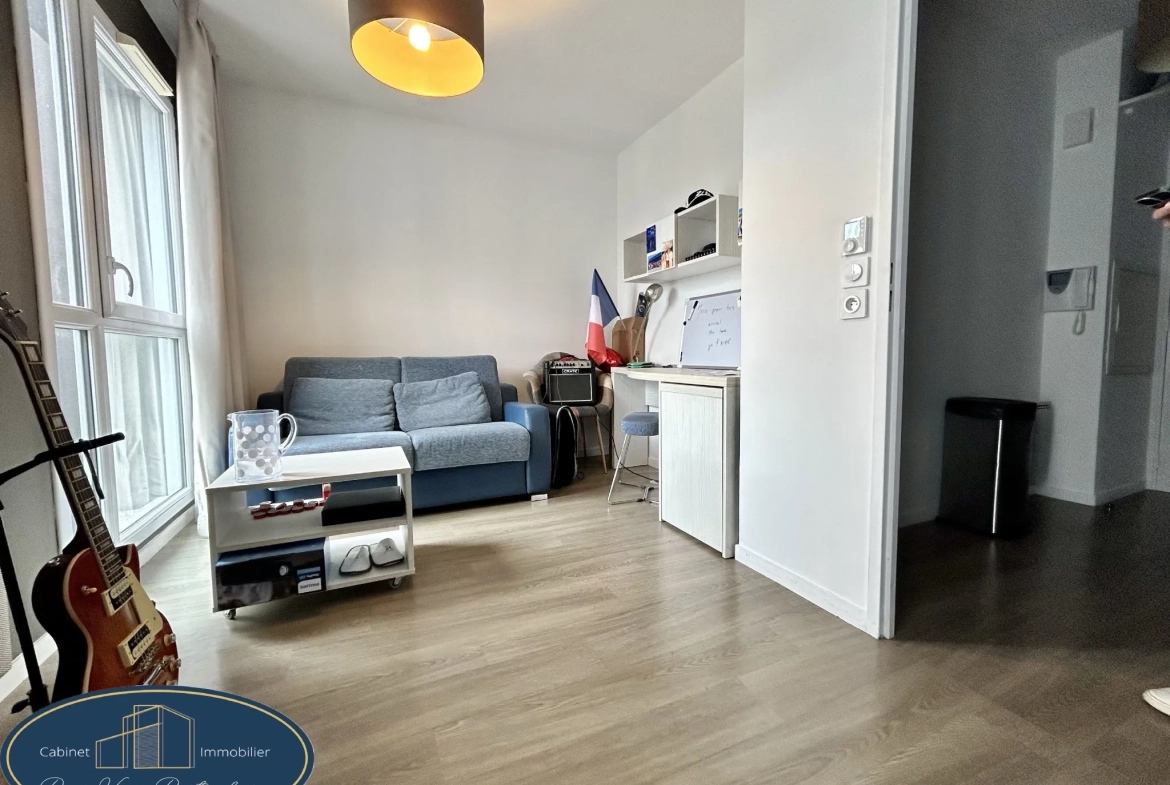 Studio T1 bis à Valenciennes avec location en cours, 32 m² dans résidence sécurisée 