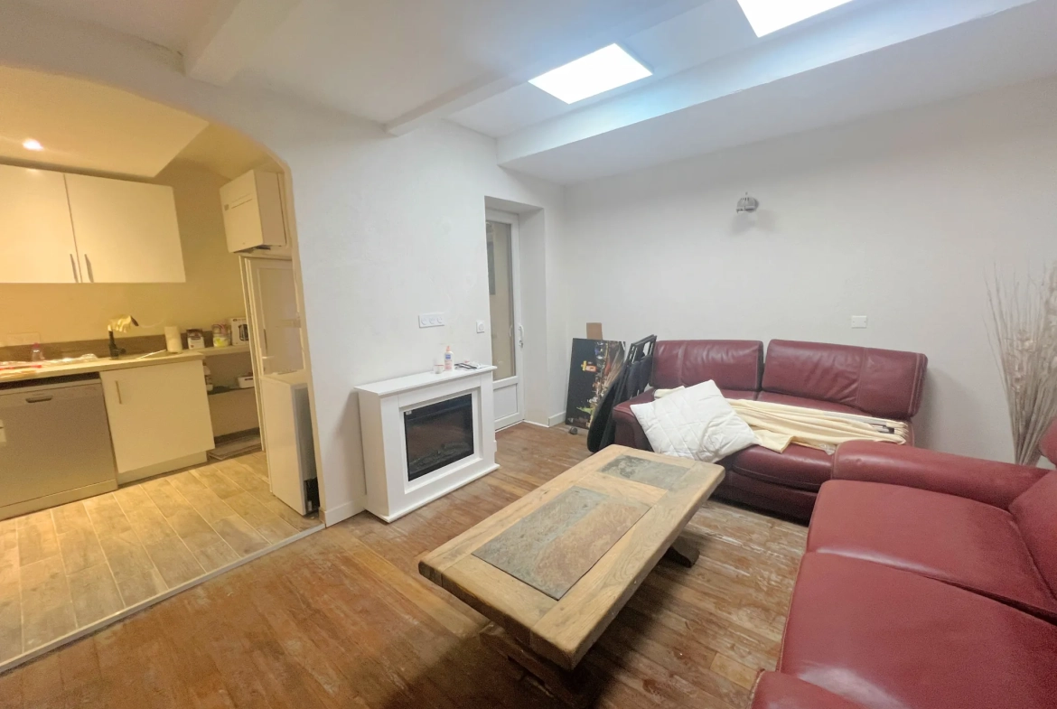 Appartement 3 pièces rénové avec terrasse à Cannes, proche Vieux Port 
