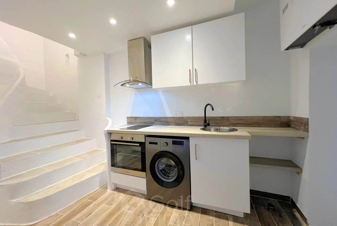 Appartement 3 pièces rénové avec terrasse à Cannes, proche Vieux Port 
