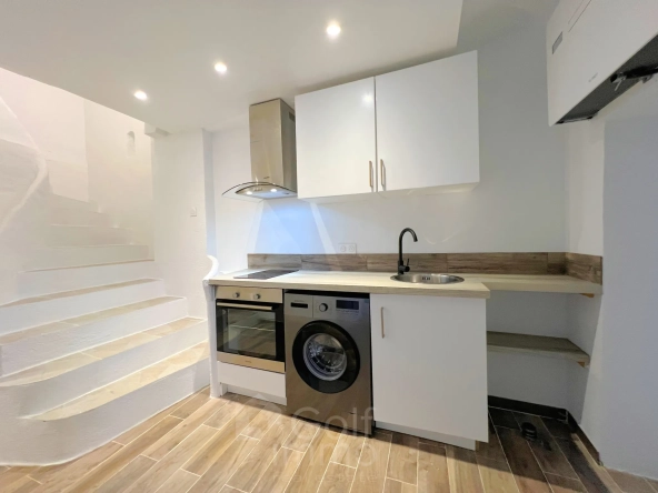 Appartement 3 pièces rénové avec terrasse à Cannes, proche Vieux Port