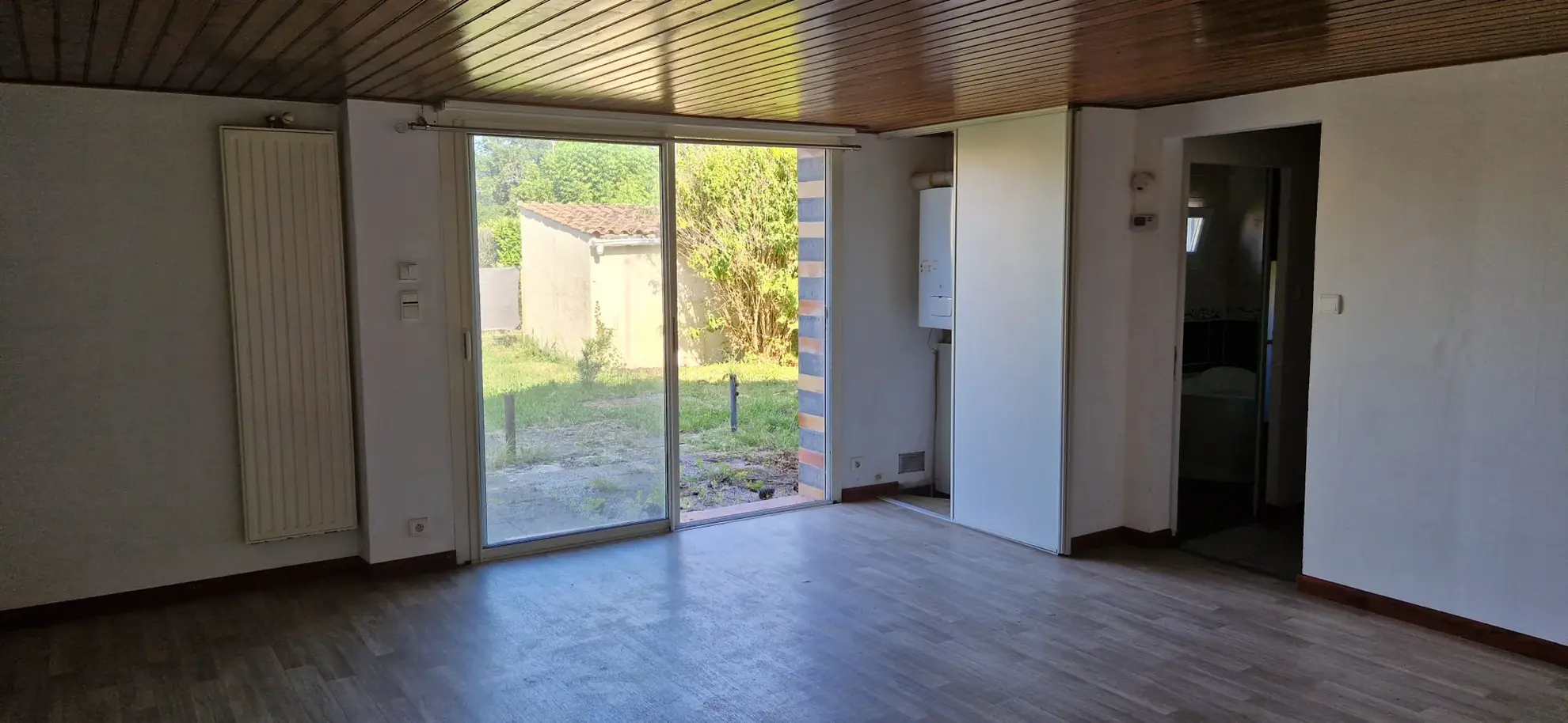 Maison ancienne à Margaux avec jardin et garage à rénover 