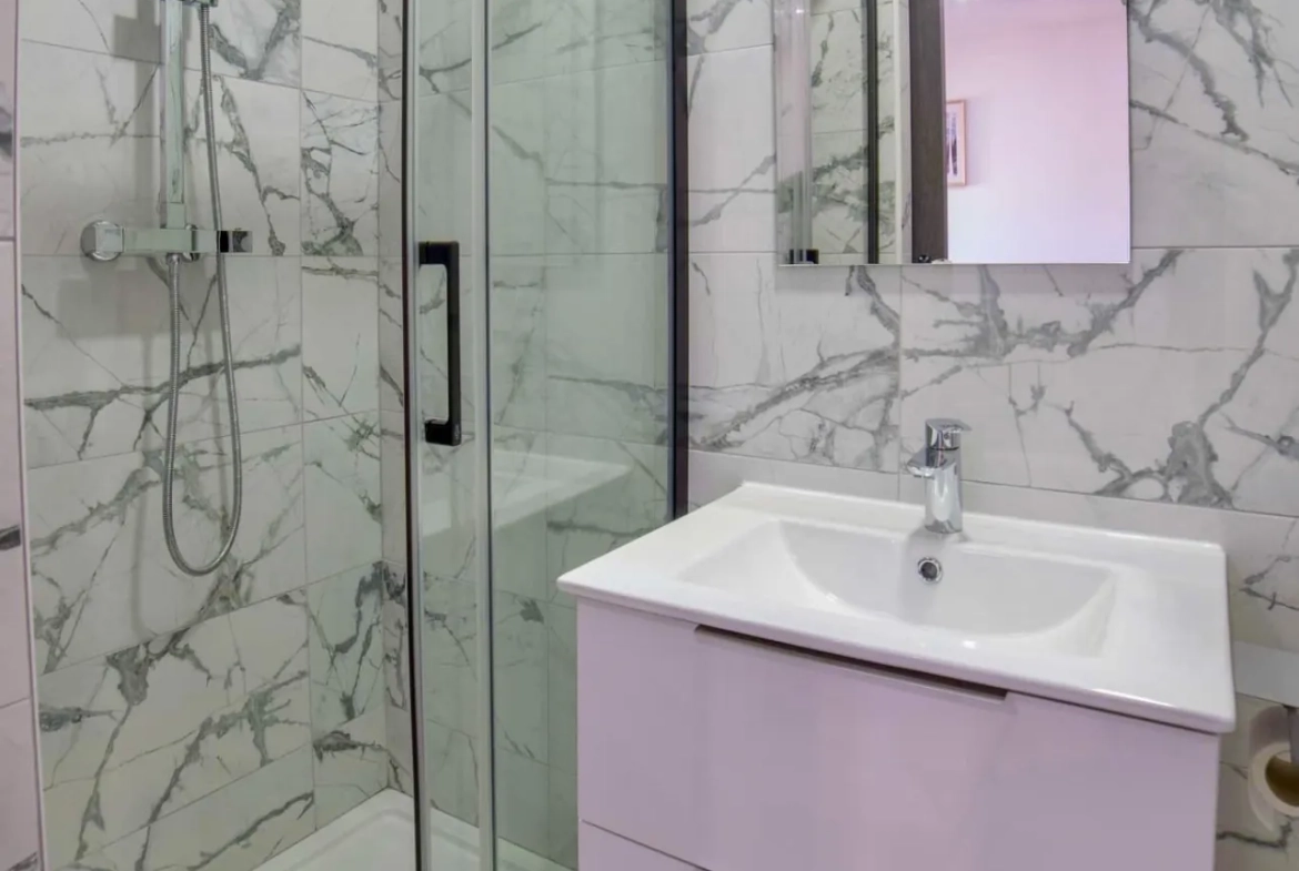 Vente d’un immeuble de rapport de 5 lots à Trith Saint Léger, 300 m² 