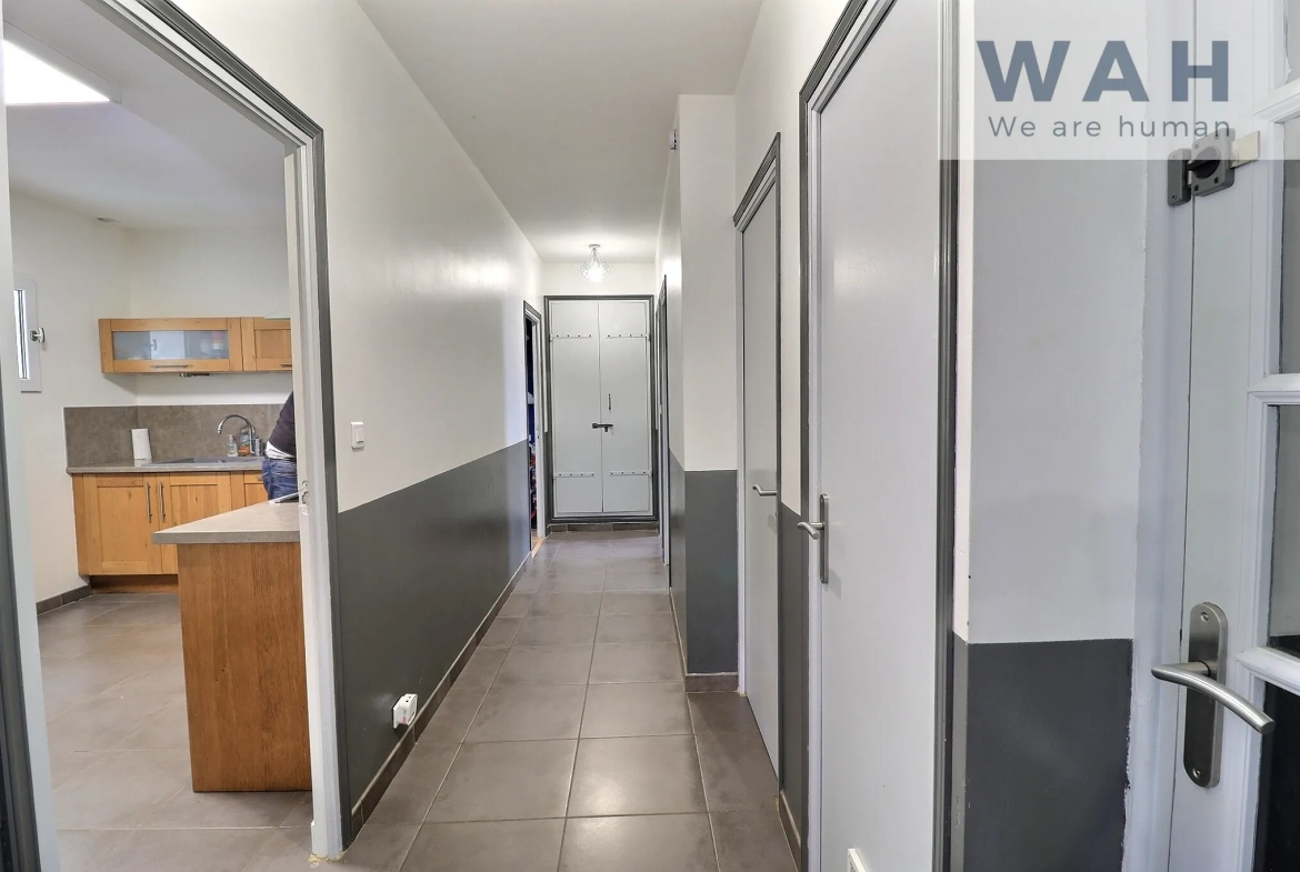 Maison de ville 7 pièces avec jardin à Saint Gilles - 164 m² 