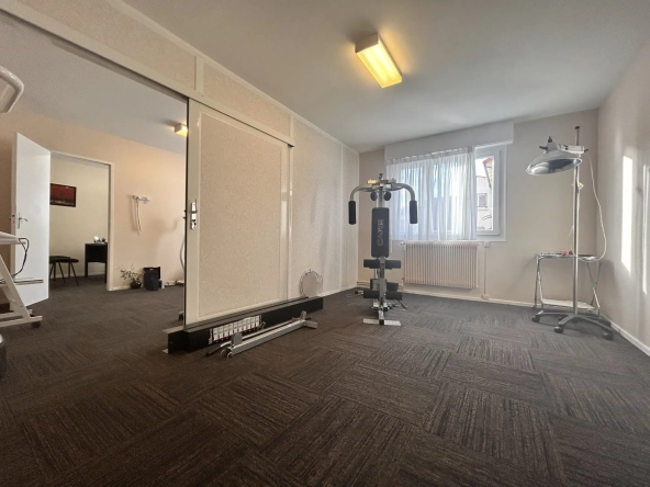 Appartement lumineux de 101,80 m² avec espace professionnel à Beaumont