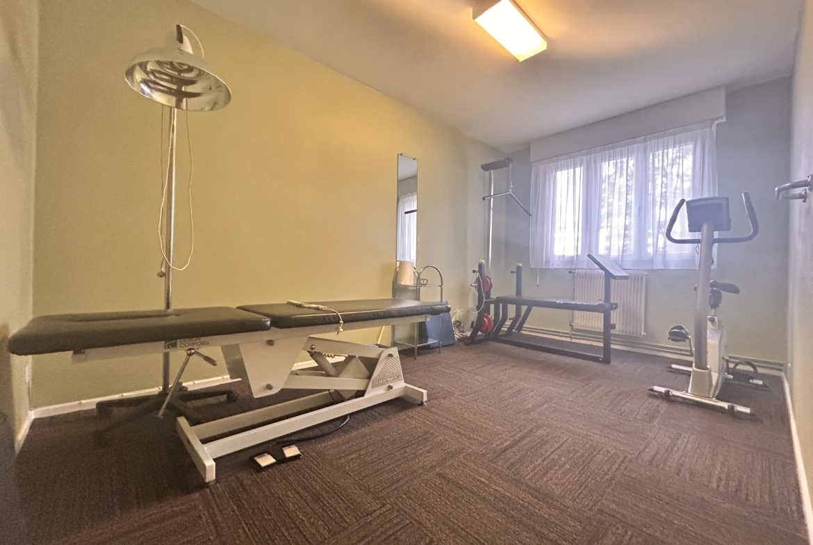 Appartement lumineux de 101,80 m² avec espace professionnel à Beaumont 