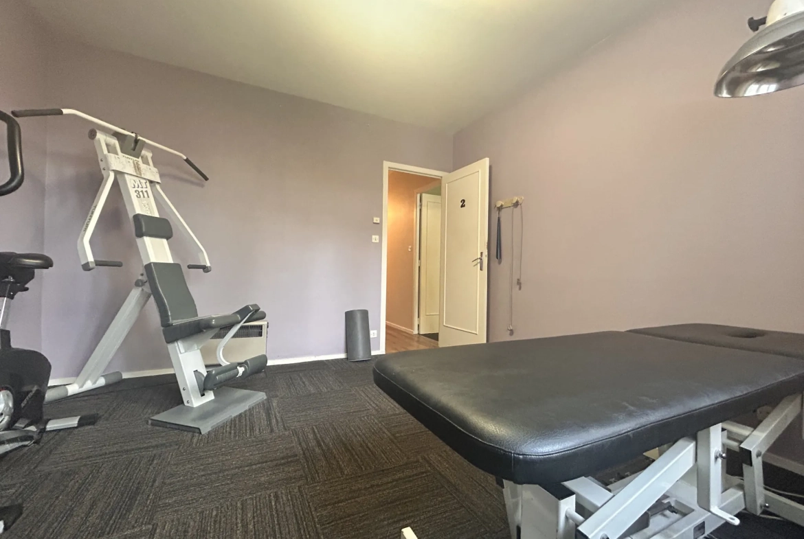 Appartement lumineux de 101,80 m² avec espace professionnel à Beaumont 