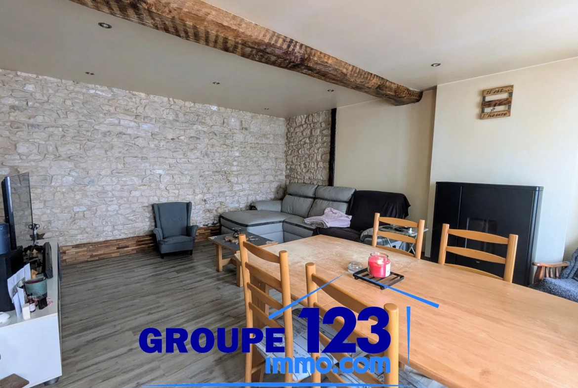 Maison avec dépendances et potentiel d’aménagement à Cheny (89400) 