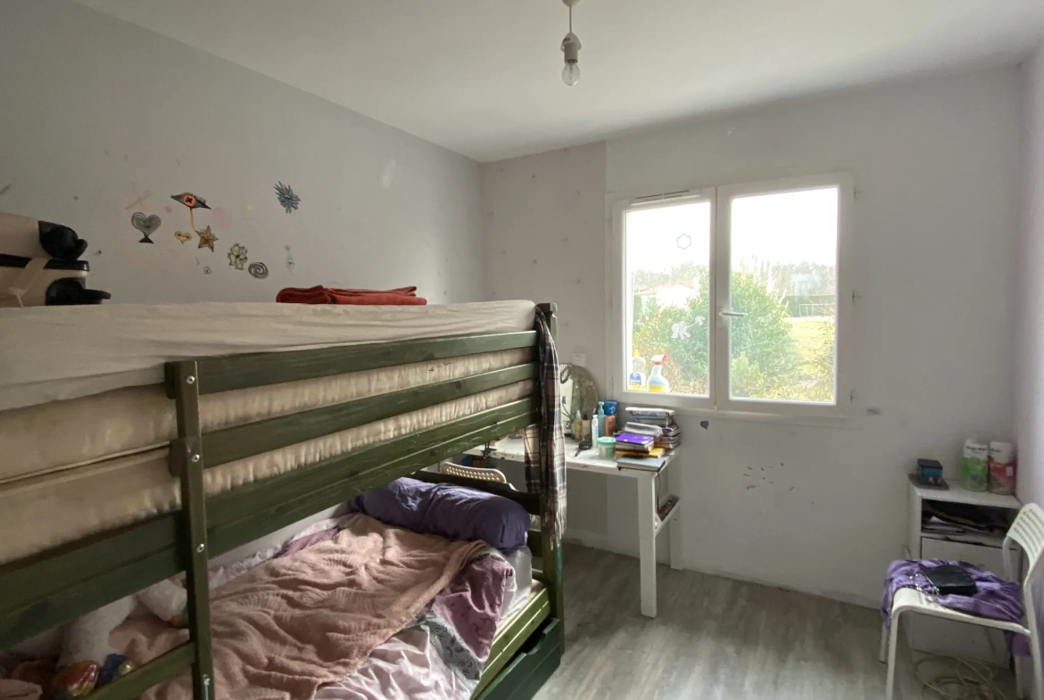 Maison 5 chambres à Lignan de Bazas – Prestige et confort avec panneau solaire 