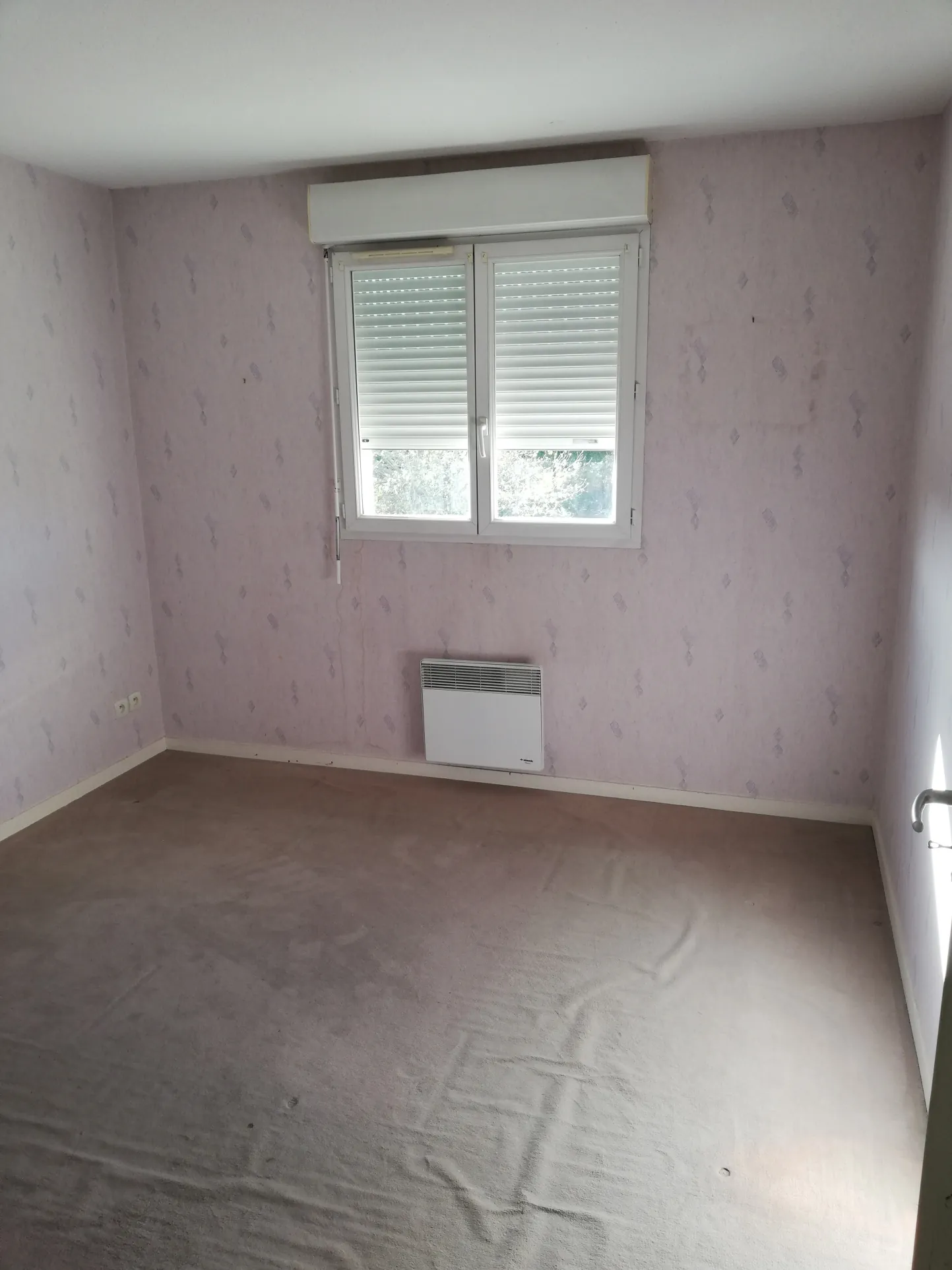 Appartement lumineux de 2 pièces avec balcon et parking à Vierzon 