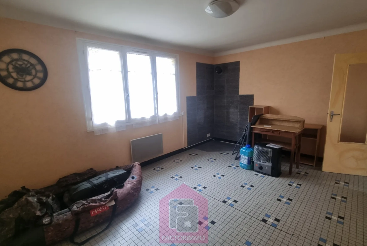 Maison à vendre à Puy l'Évêque avec garage et jardin - Potentiel d'extension 