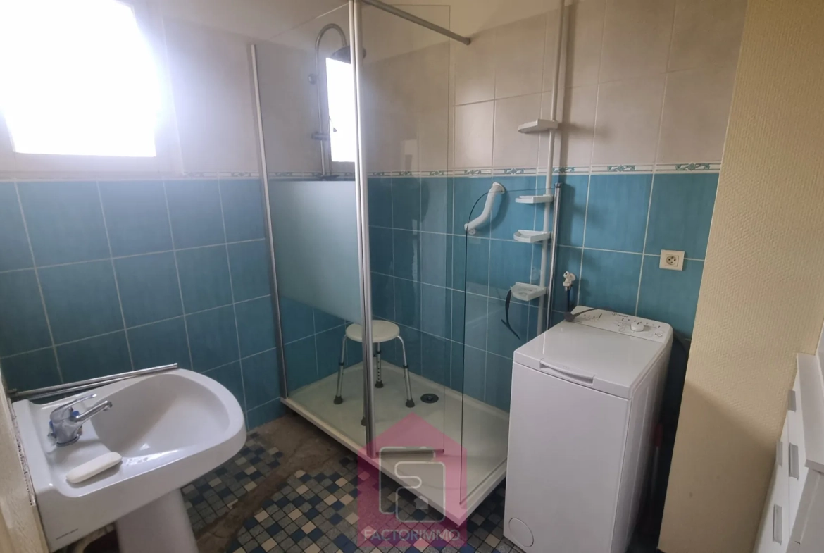 Maison à vendre à Puy l'Évêque avec garage et jardin - Potentiel d'extension 